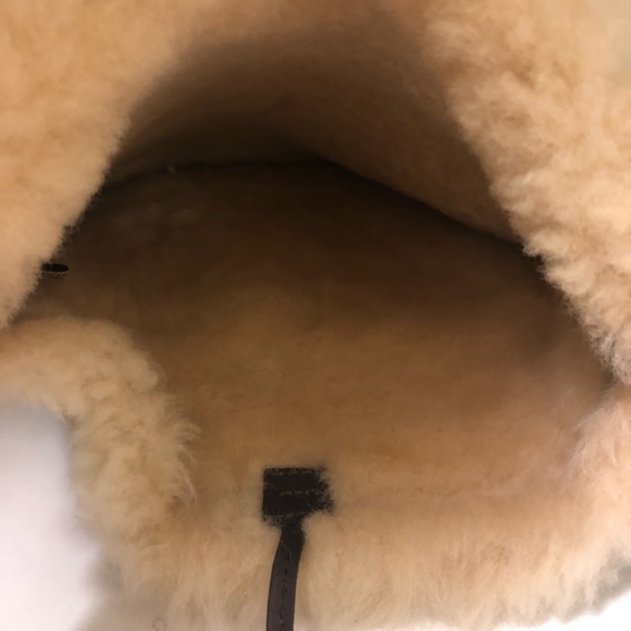 UGG purse - Picture 3 of 4